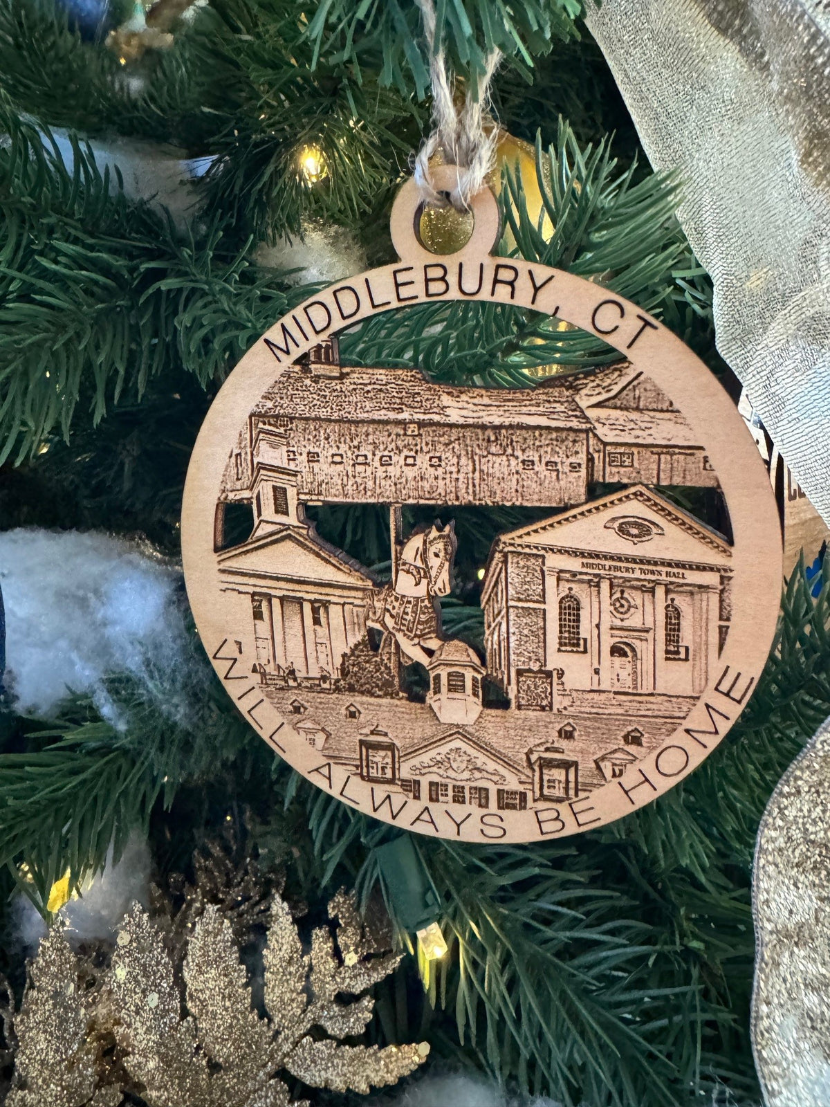 Middlebury, CT wood Christmas ornament featuring Fenn's Farm, Westover, Quassy Amusement park Middlebury landmarks — handcrafted Connecticut hometown keepsake